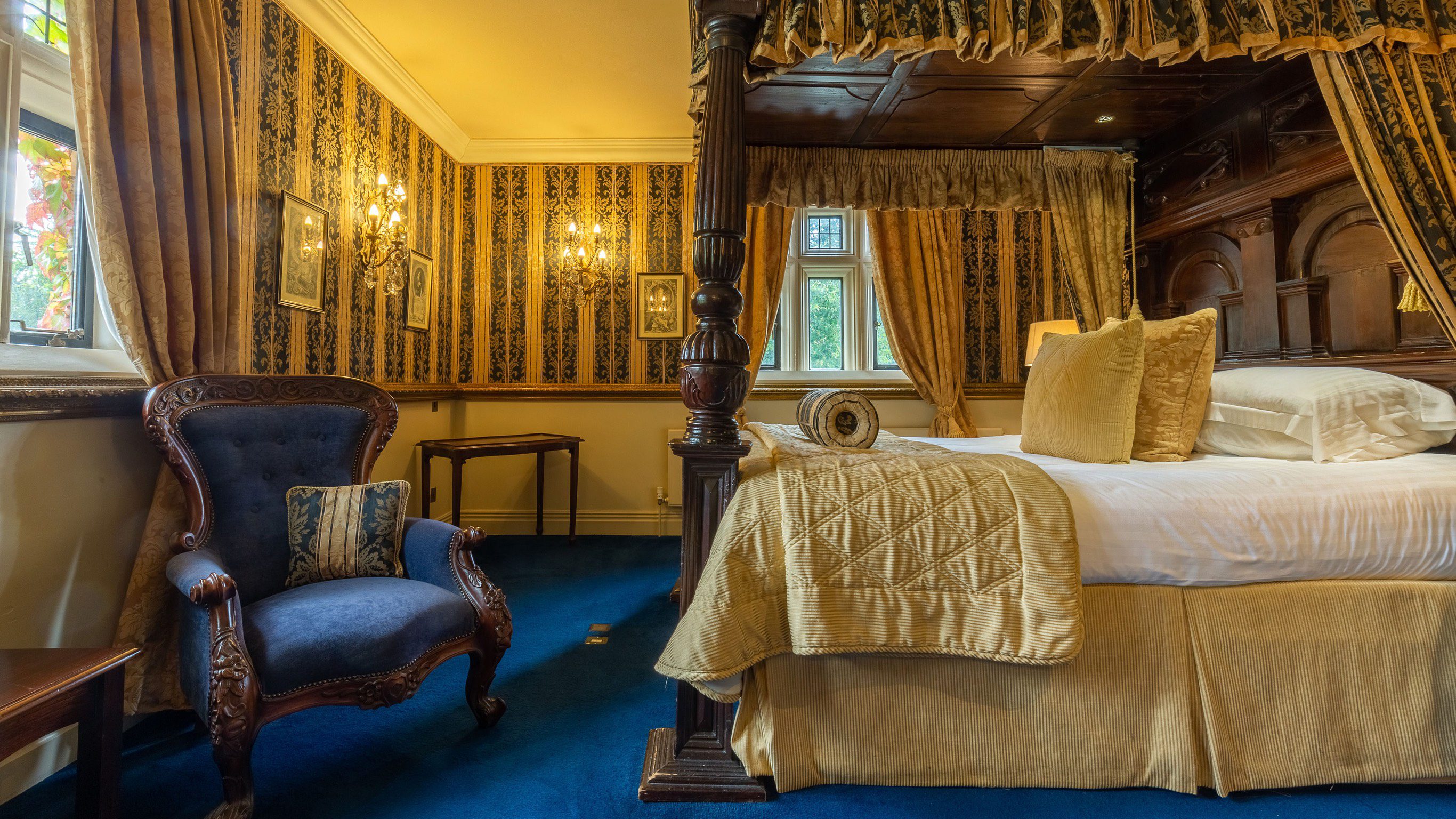 Juliet Grand Feature Room | Coombe Abbey Hotel